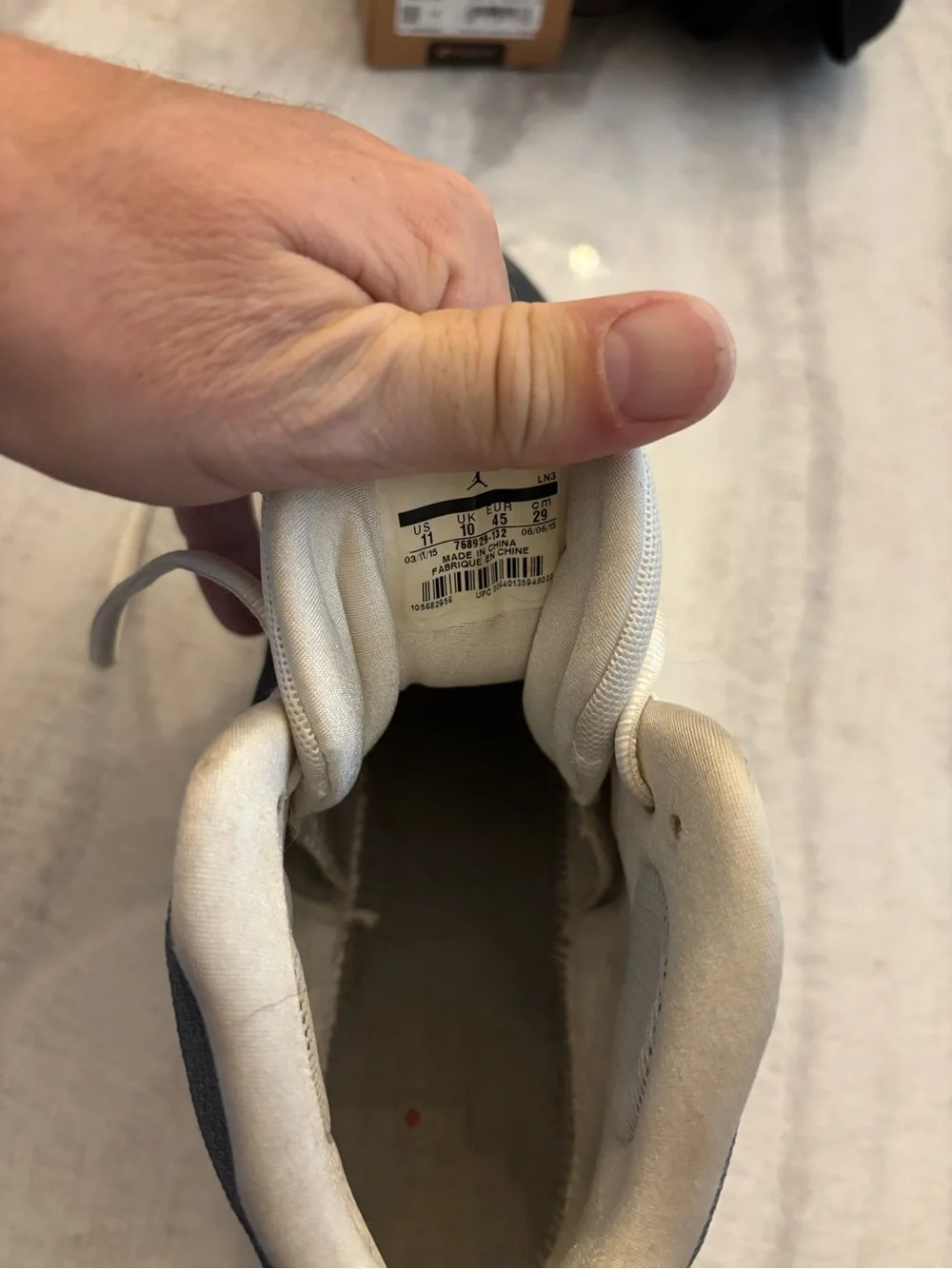 Vintage Jordan Low-Top Sneakers in Off-White and Light Gray